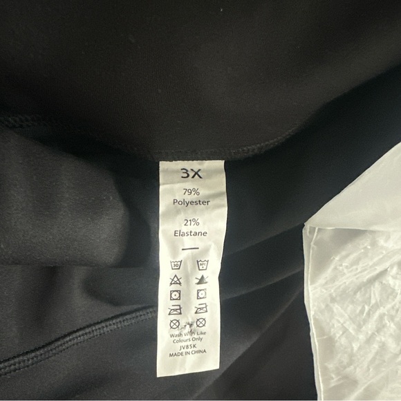 HALARA High Waisted Back Pocket Plain Plus Size Slight Flare Leggings SIZE 3X - Picture 10 of 16